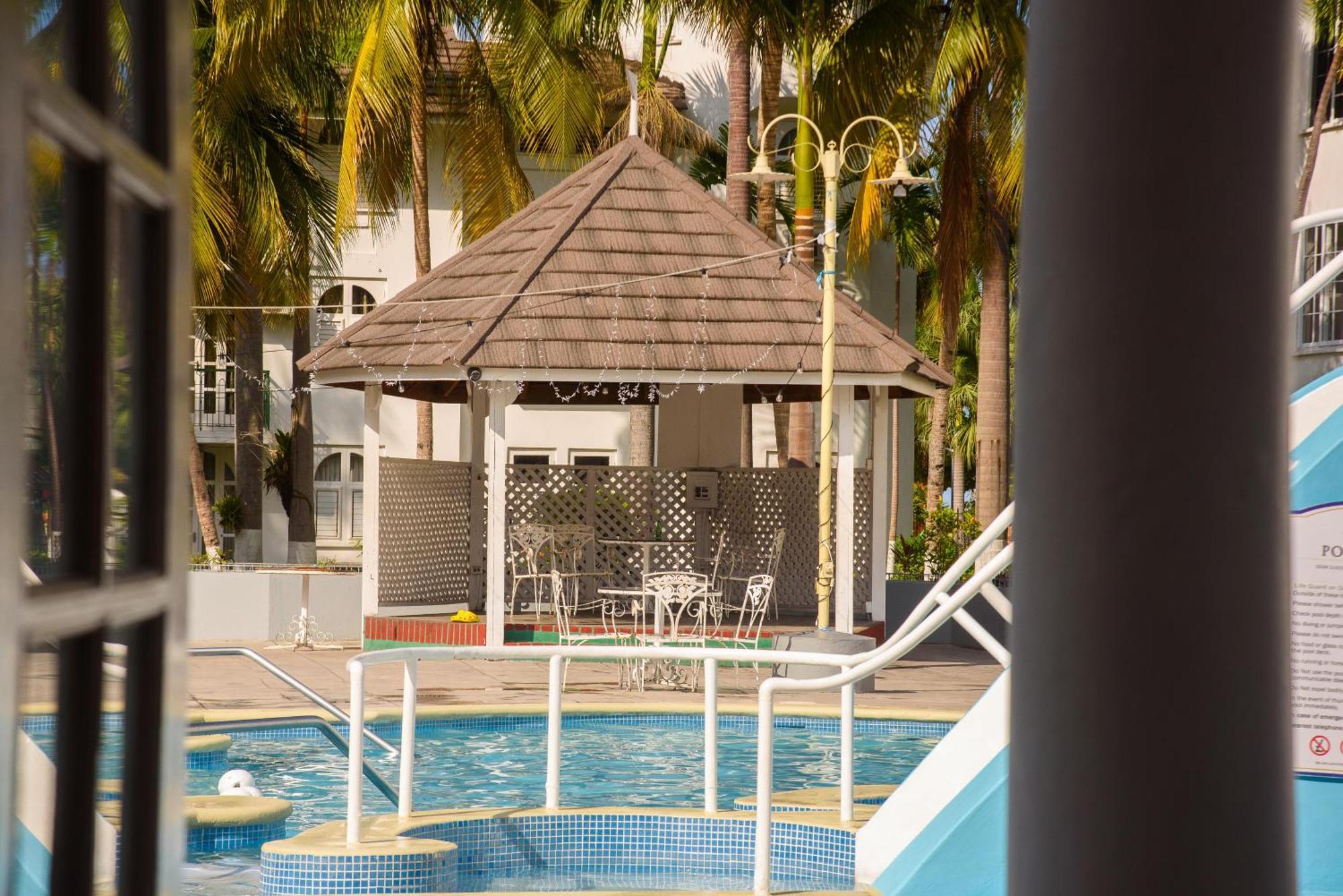 Czar'S Oasis Apt B27 @ Ocho Rios Eksteriør billede